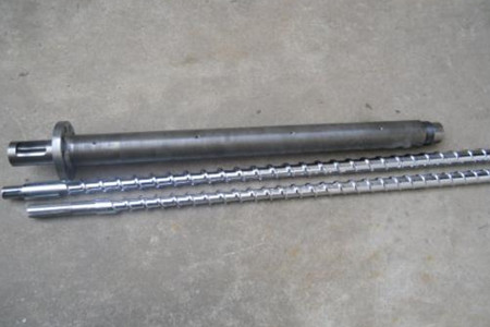 怎么保證擠出機機筒螺桿塑化的質量?